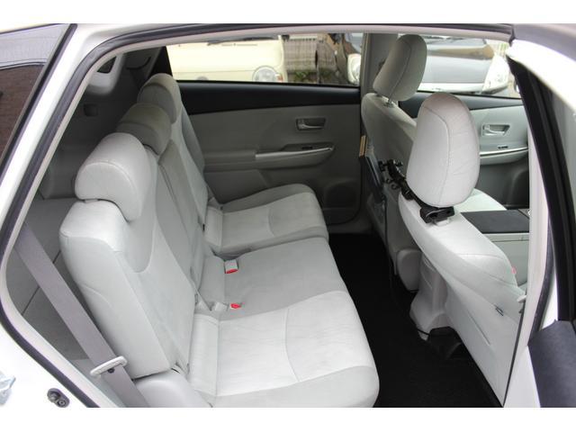 【作業メニュー：「外装の鏡面磨き・内装クリーニング」トヨタ　プリウスα（ZVW41W）】～栃木県宇都宮市・鹿沼市ガレージ　シースワロー～