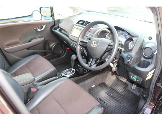 【作業メニュー：「外装の鏡面磨き・内装クリーニング」ホンダ　フィットシャトルハイブリッド（GP2）】～栃木県宇都宮市・鹿沼市ガレージ　シースワロー～