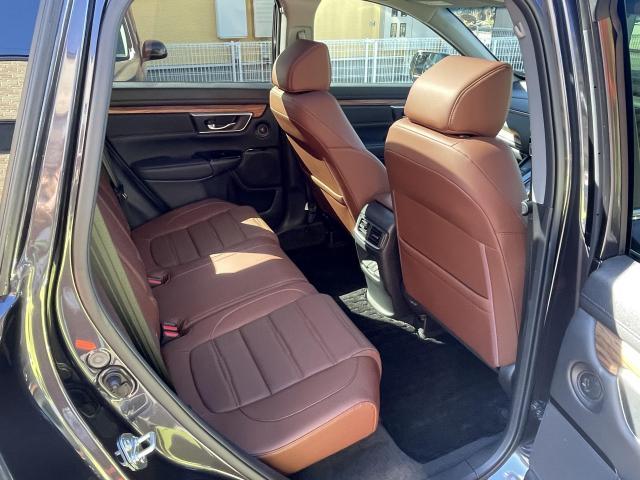 【作業メニュー：「外装の鏡面磨き・内装クリーニング」ホンダ　CR-V（RW2）】～栃木県宇都宮市・鹿沼市ガレージ　シースワロー～