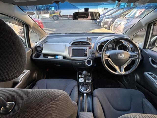 【作業メニュー：「外装の鏡面磨き・内装クリーニング」ホンダ　フィットハイブリッド（GP1）】～栃木県宇都宮市・鹿沼市ガレージ　シースワロー～