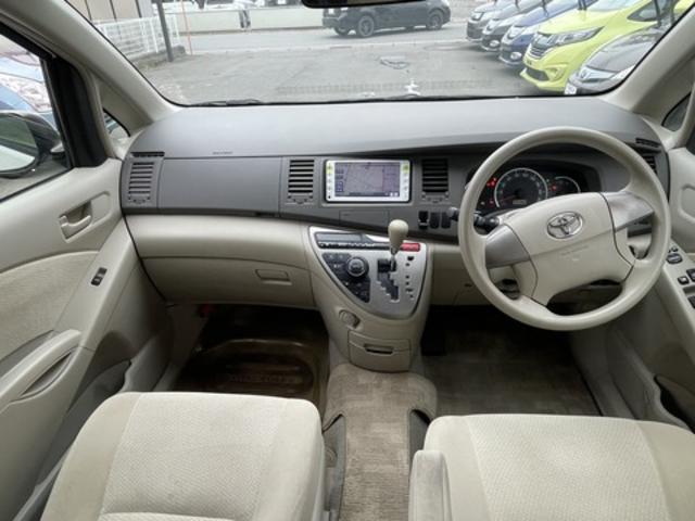 【作業メニュー：「外装の鏡面磨き・内装クリーニング」トヨタ　アイシス（ZGM10G）】～栃木県宇都宮市・鹿沼市ガレージ　シースワロー～