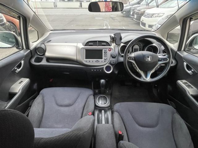 【作業メニュー：「外装の鏡面磨き・内装クリーニング」ホンダ　フィットハイブリッド（GP1）】～栃木県宇都宮市・鹿沼市ガレージ　シースワロー～