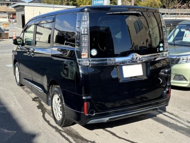 【作業メニュー：「外装の鏡面磨き・内装クリーニング」トヨタ　ヴォクシー（ZRR85G）ブラック】～栃木県宇都宮市・鹿沼市ガレージ　シースワロー～