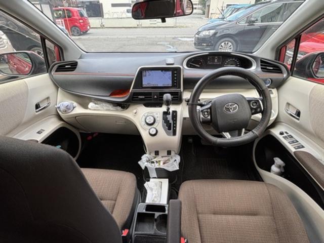 【作業メニュー：「外装の鏡面磨き・内装クリーニング」トヨタ　シエンタ・ハイブリッド（NHP170G）】～栃木県宇都宮市・鹿沼市ガレージ　シースワロー～