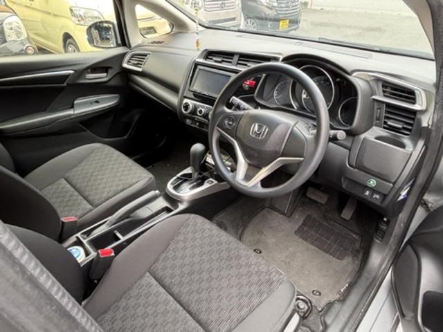 【作業メニュー：「外装の鏡面磨き・内装クリーニング」ホンダ　フィット（GK3）】～栃木県宇都宮市・鹿沼市ガレージ　シースワロー～