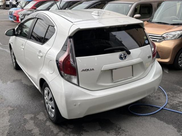 【作業メニュー：「外装の鏡面磨き・内装クリーニング」トヨタ　アクア（NHP10）】～栃木県宇都宮市・鹿沼市ガレージ　シースワロー～