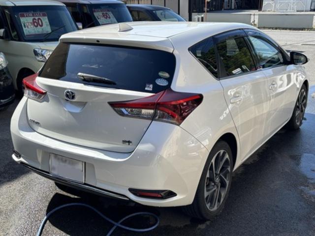 【作業メニュー：「外装の鏡面磨き・内装クリーニング」トヨタ　オーリスHV（ZWE186）】～栃木県宇都宮市・鹿沼市ガレージ　シースワロー～