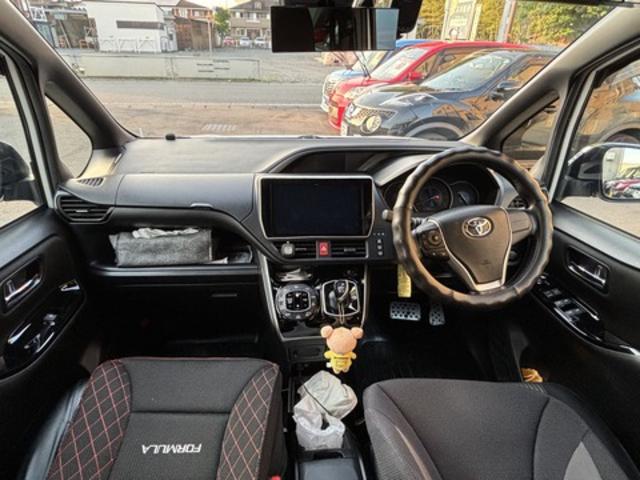 【作業メニュー：「外装の鏡面磨き・内装クリーニング」トヨタ　ヴォクシーHV（ZWR80W）】～栃木県宇都宮市・鹿沼市ガレージ　シースワロー～