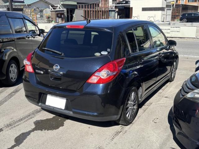 【作業メニュー:「外装の鏡面磨き・内装クリーニング」日産 ティーダ(C11)】~栃木県宇都宮市・鹿沼市ガレージ シースワロー~