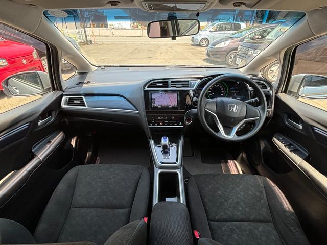 【作業メニュー:「外装の鏡面磨き・内装クリーニング」ホンダ シャトル(GP7)】~栃木県宇都宮市・鹿沼市ガレージ シースワロー~