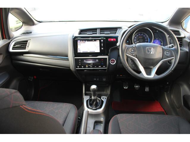 【作業メニュー：「外装の鏡面磨き・内装クリーニング」ホンダ　フィット（GK5）】～栃木県宇都宮市・鹿沼市ガレージ　シースワロー～