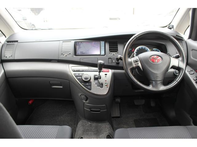 【作業メニュー:「外装の鏡面磨き・内装クリーニング」トヨタ アイシス(ZGM11W)】~栃木県宇都宮市・鹿沼市ガレージ シースワロー~