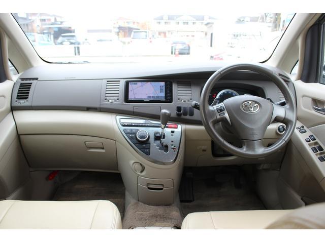 【作業メニュー:「外装の鏡面磨き・内装クリーニング」トヨタ アイシス(ZGM11W)】~栃木県宇都宮市・鹿沼市ガレージ シースワロー~