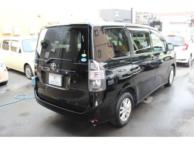 【作業メニュー：「外装の鏡面磨き・内装クリーニング」トヨタ　ヴォクシー（ZRR70W）】～栃木県宇都宮市・鹿沼市ガレージ　シースワロー～