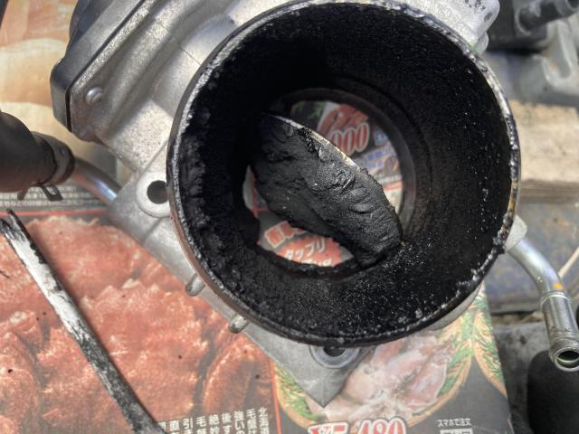ＣＸ－５　EGR流量不足　チェックランプ点灯　煤、カーボン洗浄