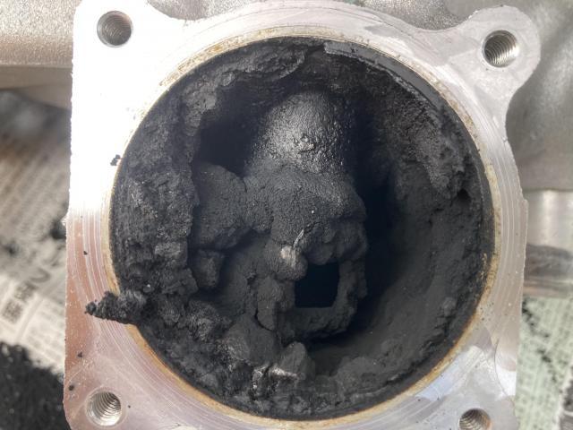 マツダ　ＣＸ－５　煤、カーボン洗浄