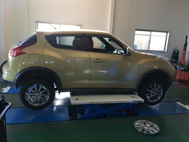 日産　ジューク　タイヤ交換作業