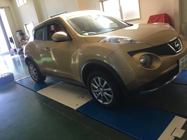 日産　ジューク　タイヤ交換作業