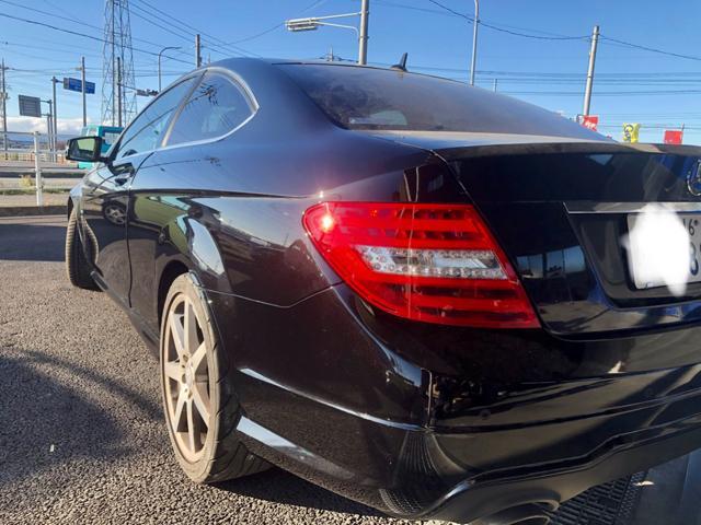 ベンツ  W204 Cクラス　クーペ　ドア凹み　鈑金塗装