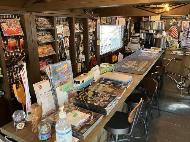 ジャッジメントオートモービル合同会社　店内