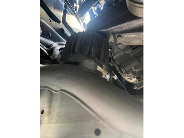 ベンツ　Eクラス　W212 エンジンマウント&ミッションマウント交換　キーレスゴー作動不良