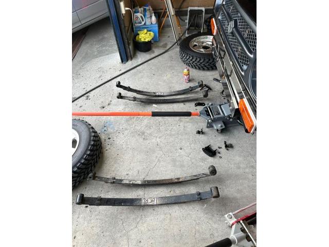 JA11 ジムニー　リーフ交換