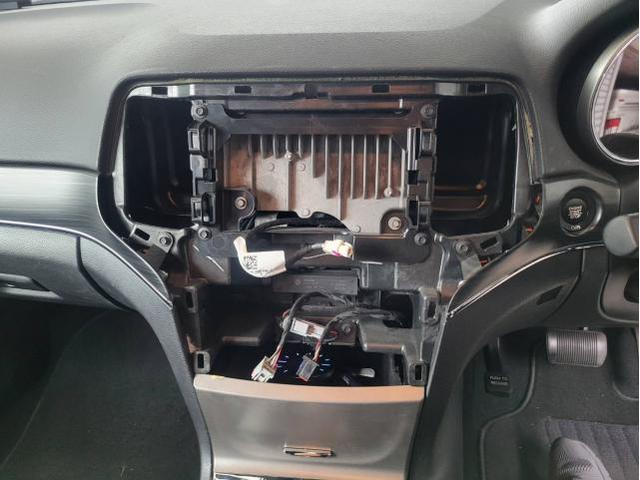 Jeep・チェロキー　ナビ液晶タッチ不良　気泡入り　ゴーストタッチ