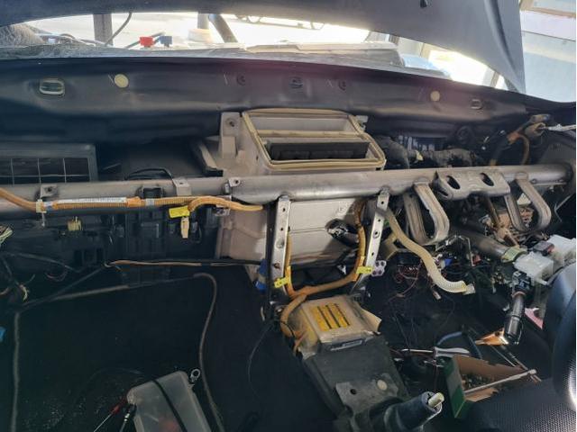 スバル・レガシィ　エアコン　ガス詰まり修理　ガス漏れ修理