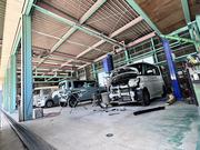 保険修理対応・無料代車貸し出しも行っております。