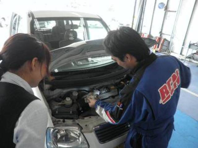 女性も安心立会い見積り明確な整備内容の説明いたします。