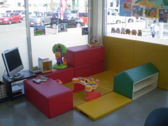 キッズルームあります。小さなお子様がいても大丈夫です。