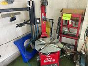 タイヤチェンジャー完備！