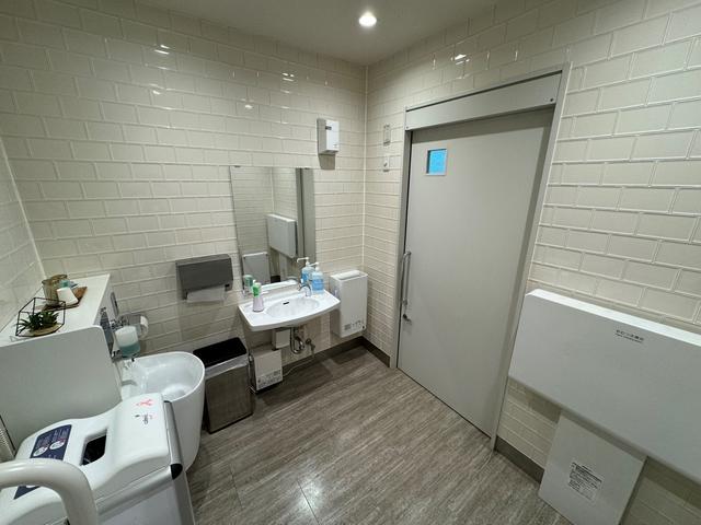トヨタモビリティ東京(株)U-Car足立島根店(5枚目)