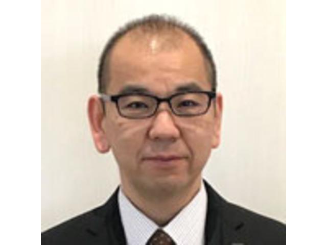 スタッフ紹介1