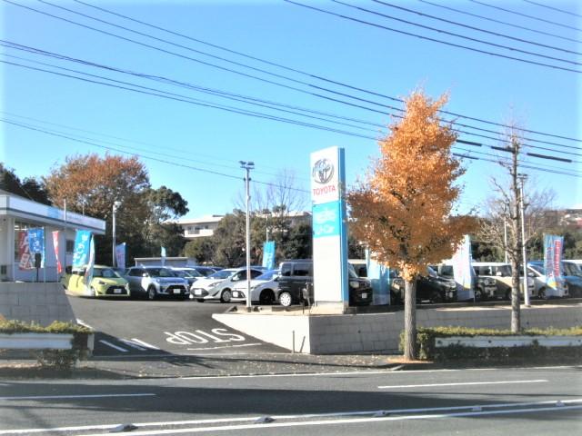 ウエインズトヨタ神奈川株式会社　ＷＥＩＮＳ　Ｕ－Ｃａｒ　港南日野インター