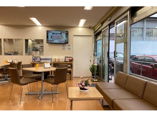 トヨタモビリティ東京(株)U-Car足立竹の塚店(4枚目)