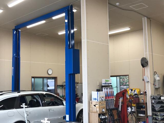 当社の整備士が、お客様の大切なお車をお預かりいたします。