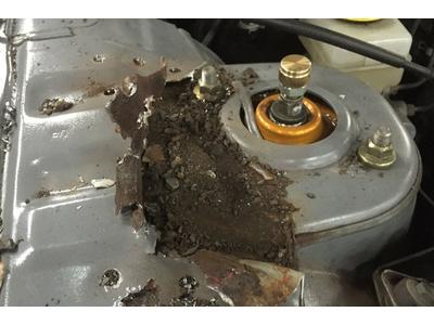 修理:確かな技術で愛車を復活させます