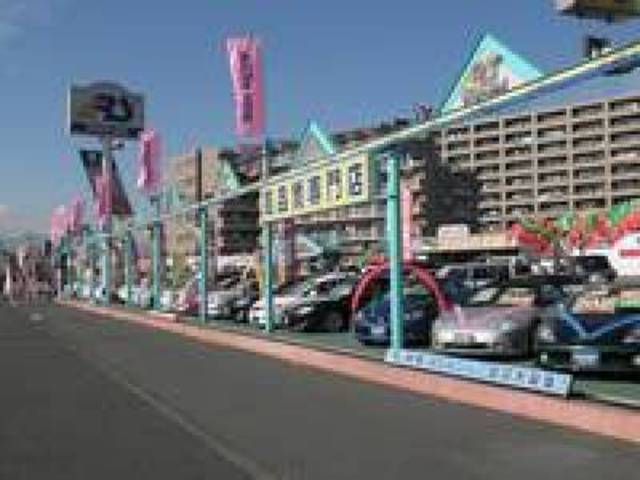 リバーサイドはキズ修理・車検・保険と全てのサポートが出来ます。お気軽に御相談下さい。