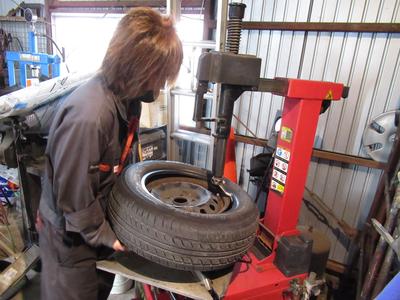 持ち込みパーツ・タイヤの取付大歓迎！！