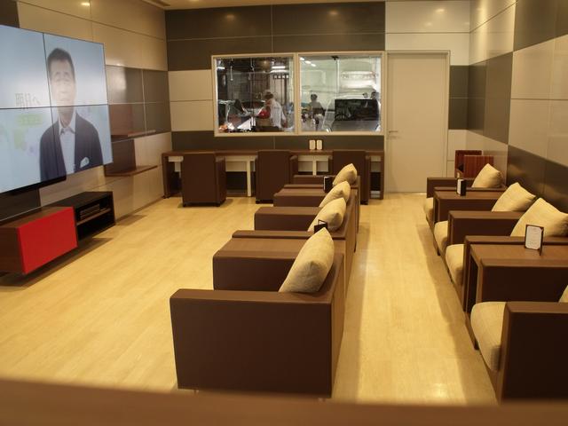 トヨタモビリティ東京(株)U-Car町田店(6枚目)