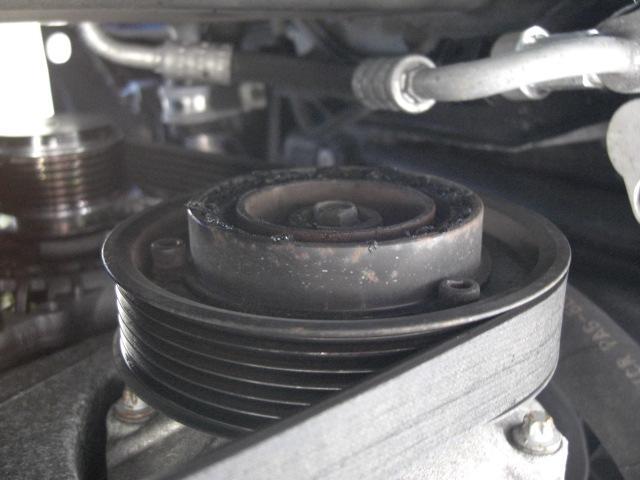 ＶＷトゥーランのエアコン修理と冷却水漏れ修理　千葉県鎌ヶ谷市・千葉市・船橋市・市川市・柏市・八千代市・我孫子市・松戸市・白井市・印西市、大歓迎

