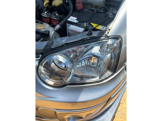 スバル　インプレッサ　ヘッドライトクリーニング