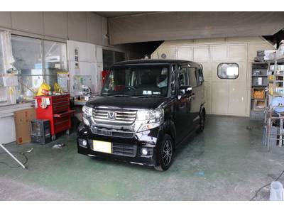 自社板金塗装工場完備！