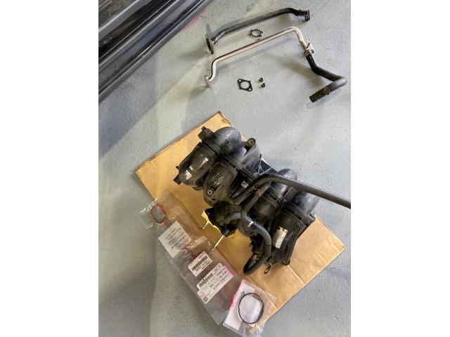 トヨタ　　ハイエースバン　ウォーターバイパスパイプ