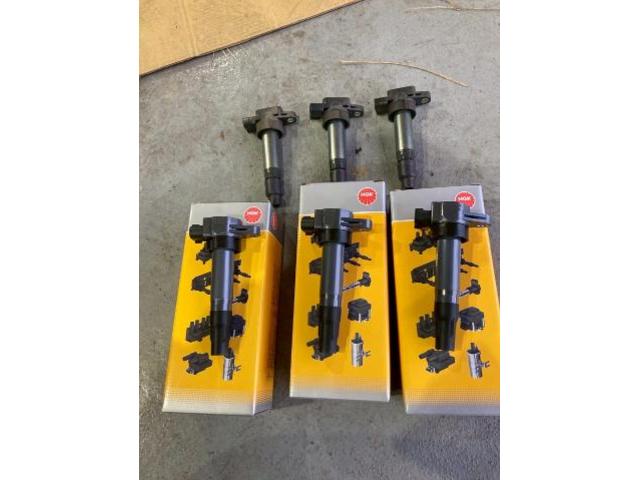 スズキ　エブリィバン　ＤＡ６４Ｖ

スパークプラグ交換　イグニッションコイル交換