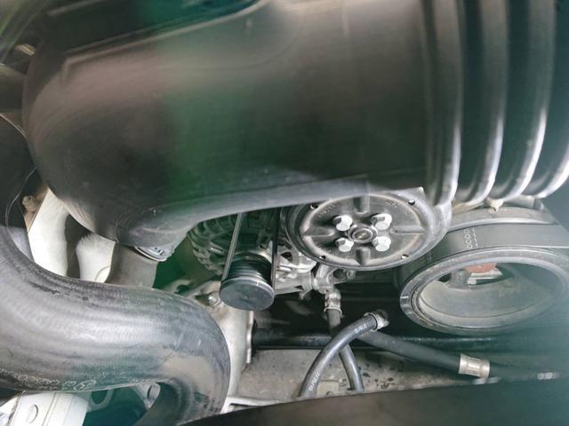 メルセデスベンツ　E250クーペ　ウォーターポンプ交換　整備　車検　中古車買取　中古車販売　オンライン査定