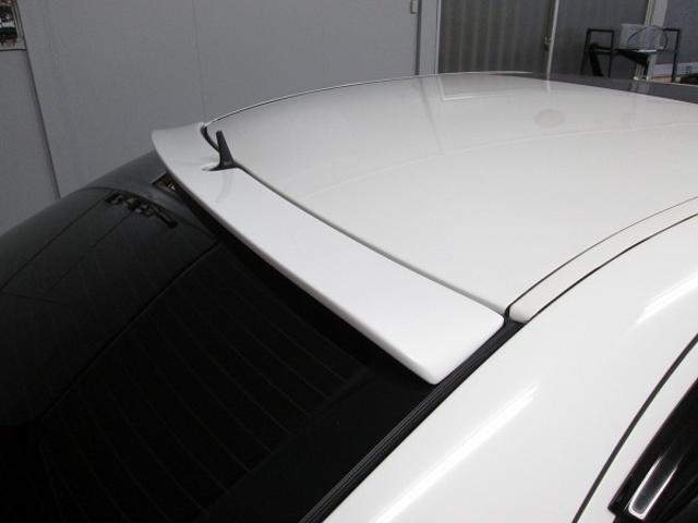 W209　CLKのタイヤ交換とW211　E320のルーフスポイラー取付