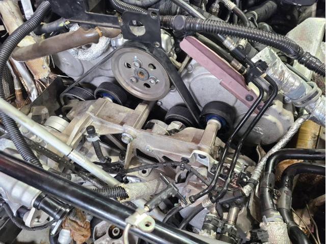 ランボルギーニ アヴェンタドール ファンベルト・水温センサー交換致しました!スーパーカーもお任せください!