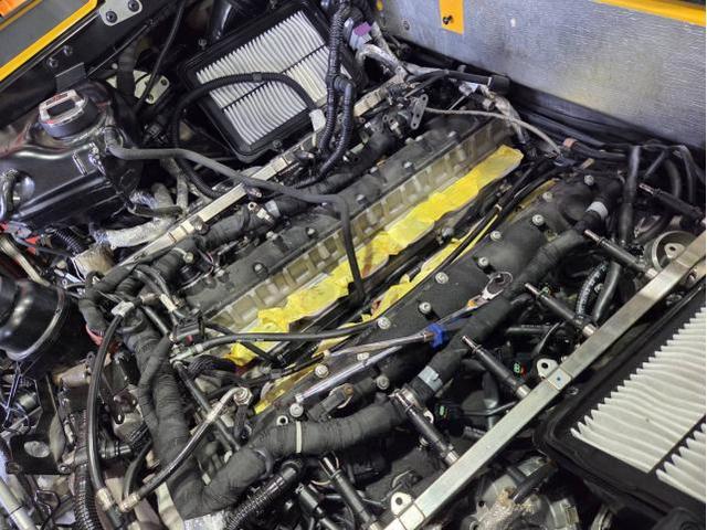ランボルギーニ アヴェンタドール ファンベルト・水温センサー交換致しました!スーパーカーもお任せください!